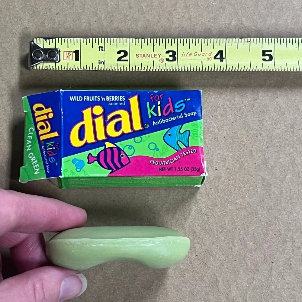 Vintage‎ Dial for Kids Wild Fruits Berries Antibacterial Soap 1.25 oz Prop Mini